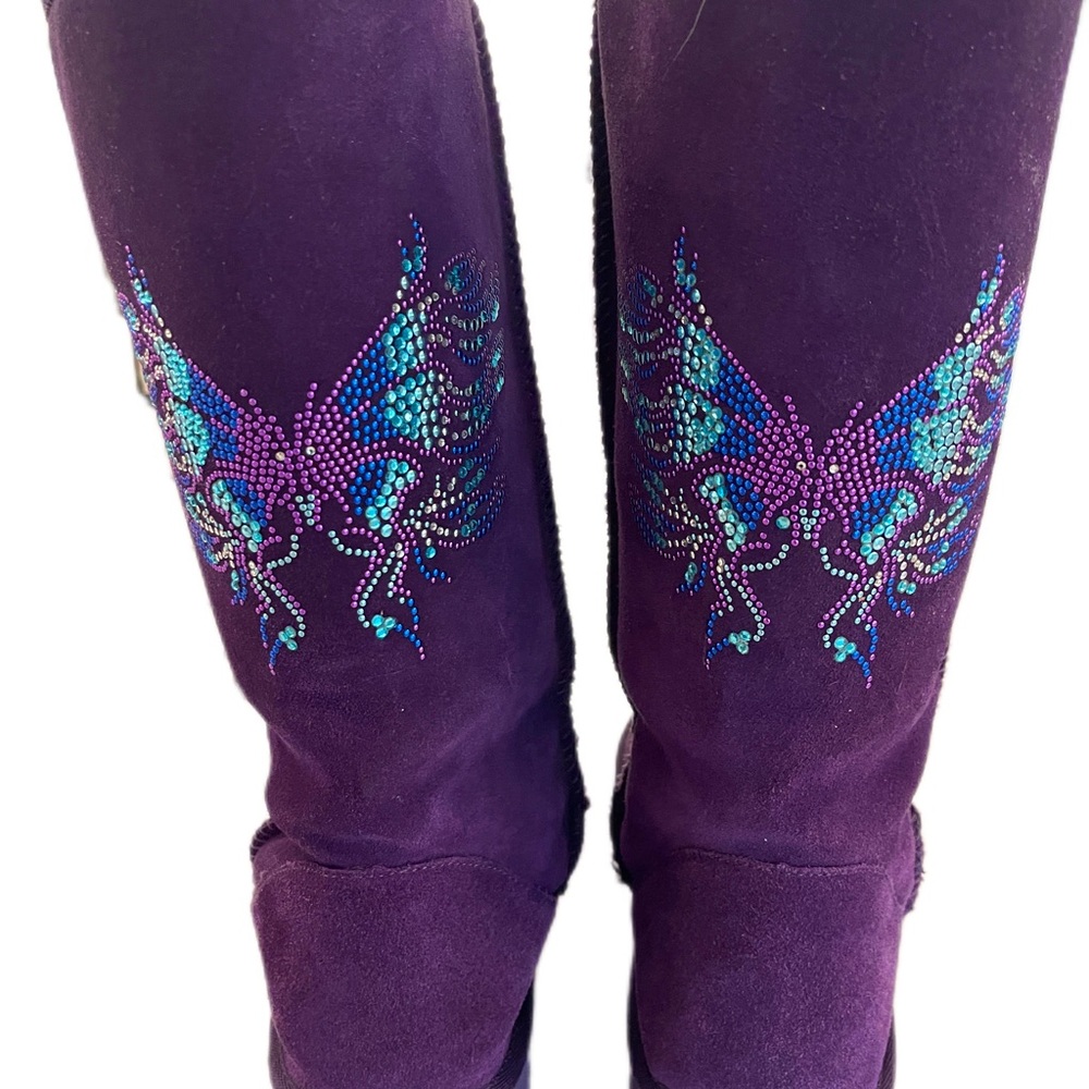 Steve Madden one of a kind.  beaded detail butterfly detail. Fits like ample 9